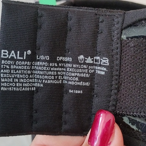 Bali Women's Comfort Revolution Multiway Straps Strapless Bra, Black, Large - Picture 10 of 11